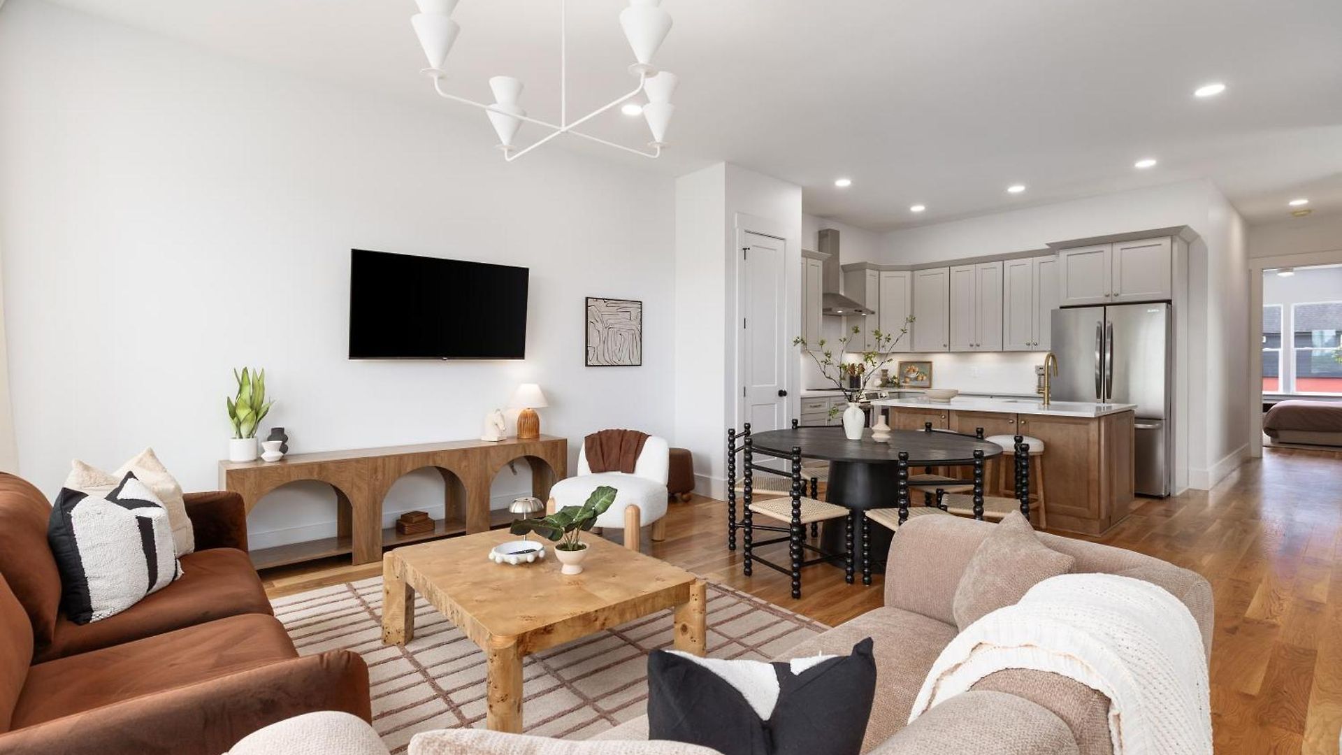 Holiday home 12 South With Rooftop Sauna And Wet Bar With 2 Car Garage Nashville