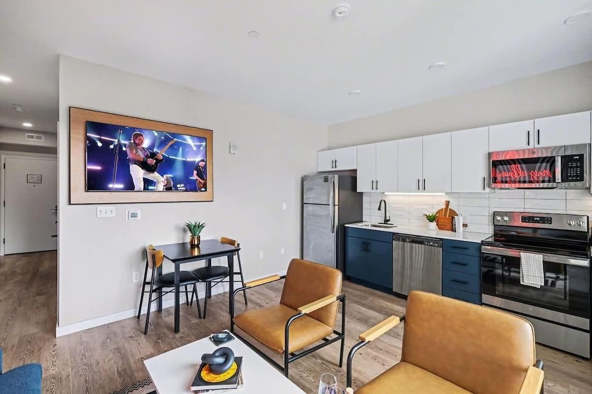 Pianissimo-2 Units-rooftop Pool-gym-on Music Row