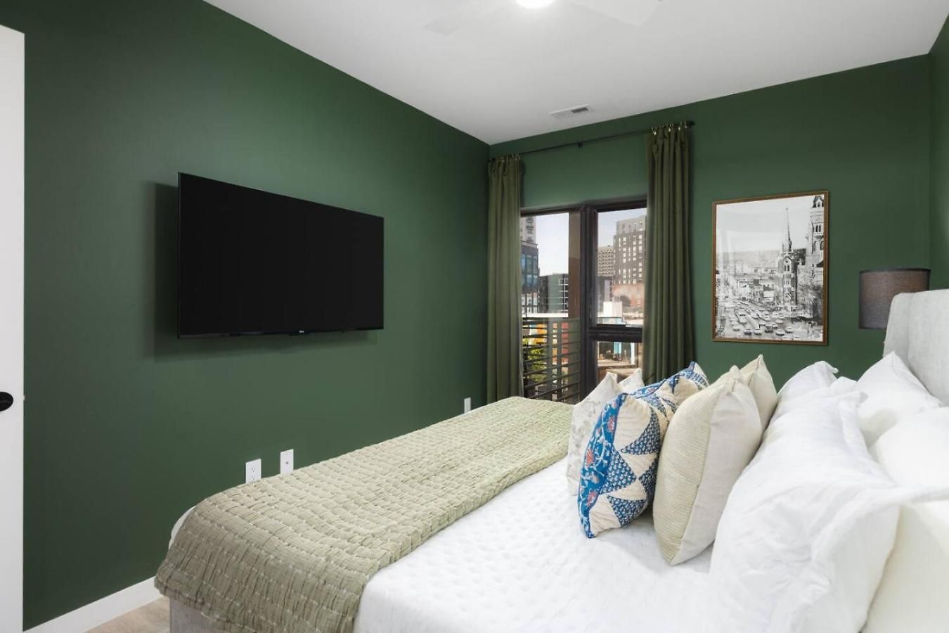 Holiday home With Pool Balcony And Garage Walk To Downtown Broadway Nashville
