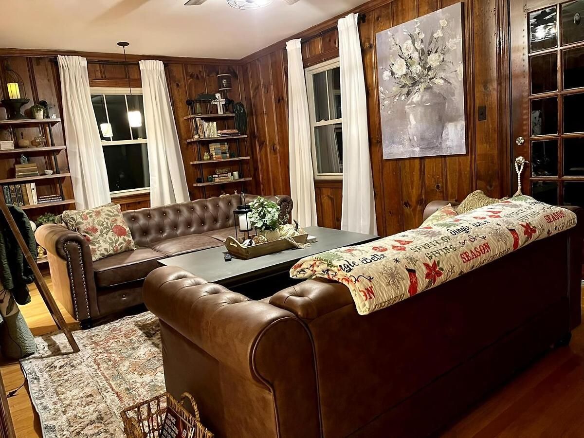 Charming In A Historic Quiet Haven Nashville