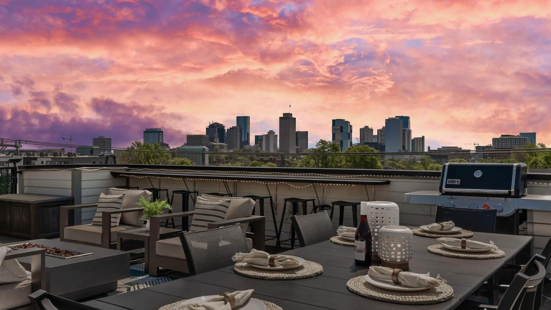 The Wild Rose House - Brand New - Skyline Views *