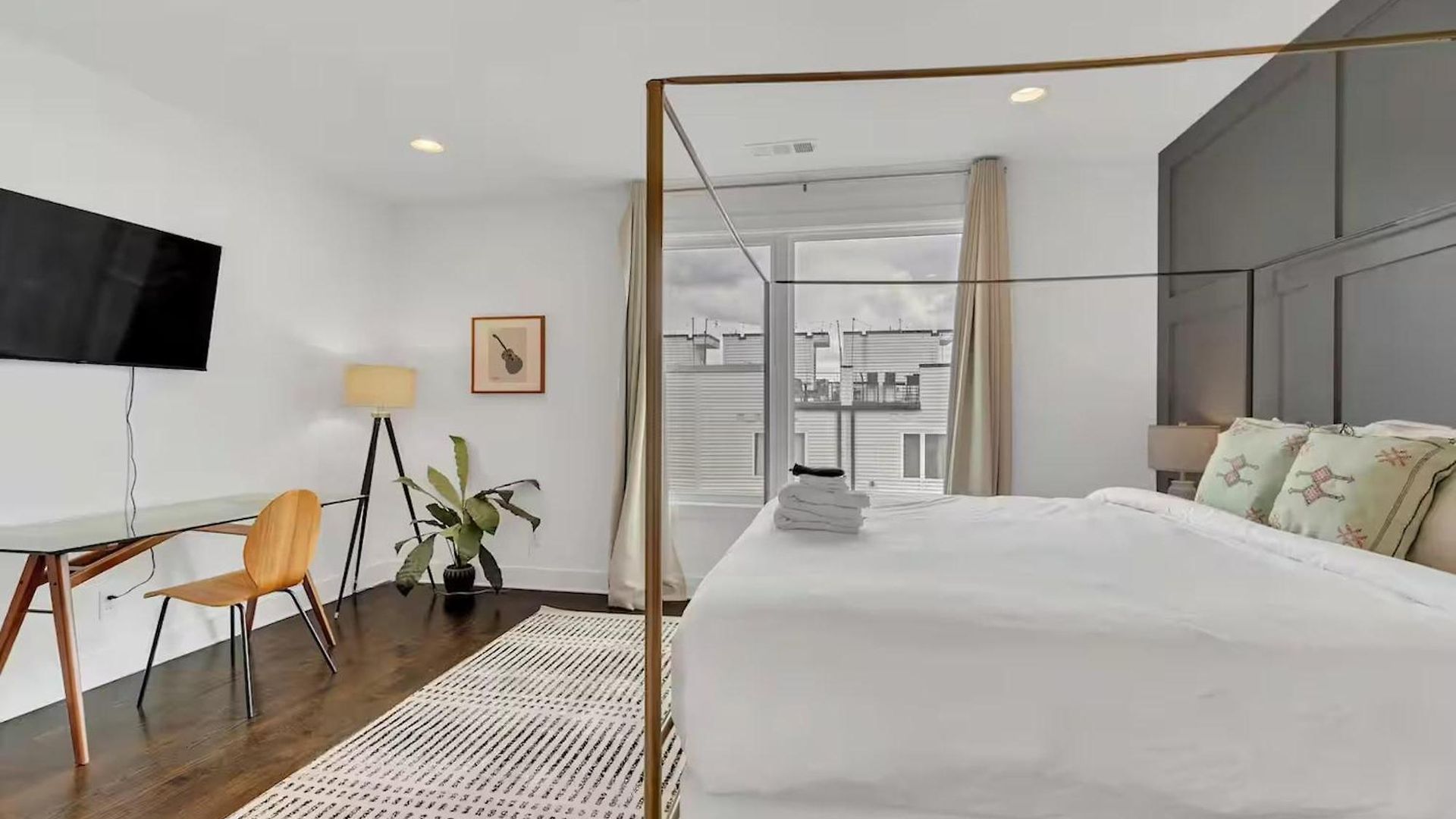 Stylish Townhome W Rooftop Views Near Broadway * Nashville
