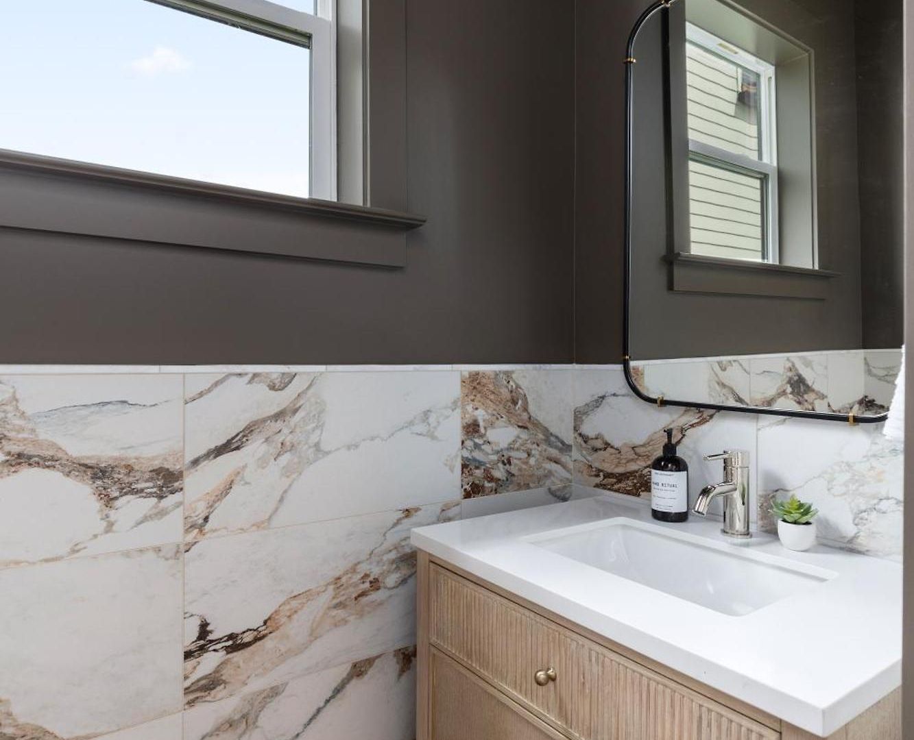 12 South With Rooftop Sauna And Wet Bar With 2 Car Garage Holiday home