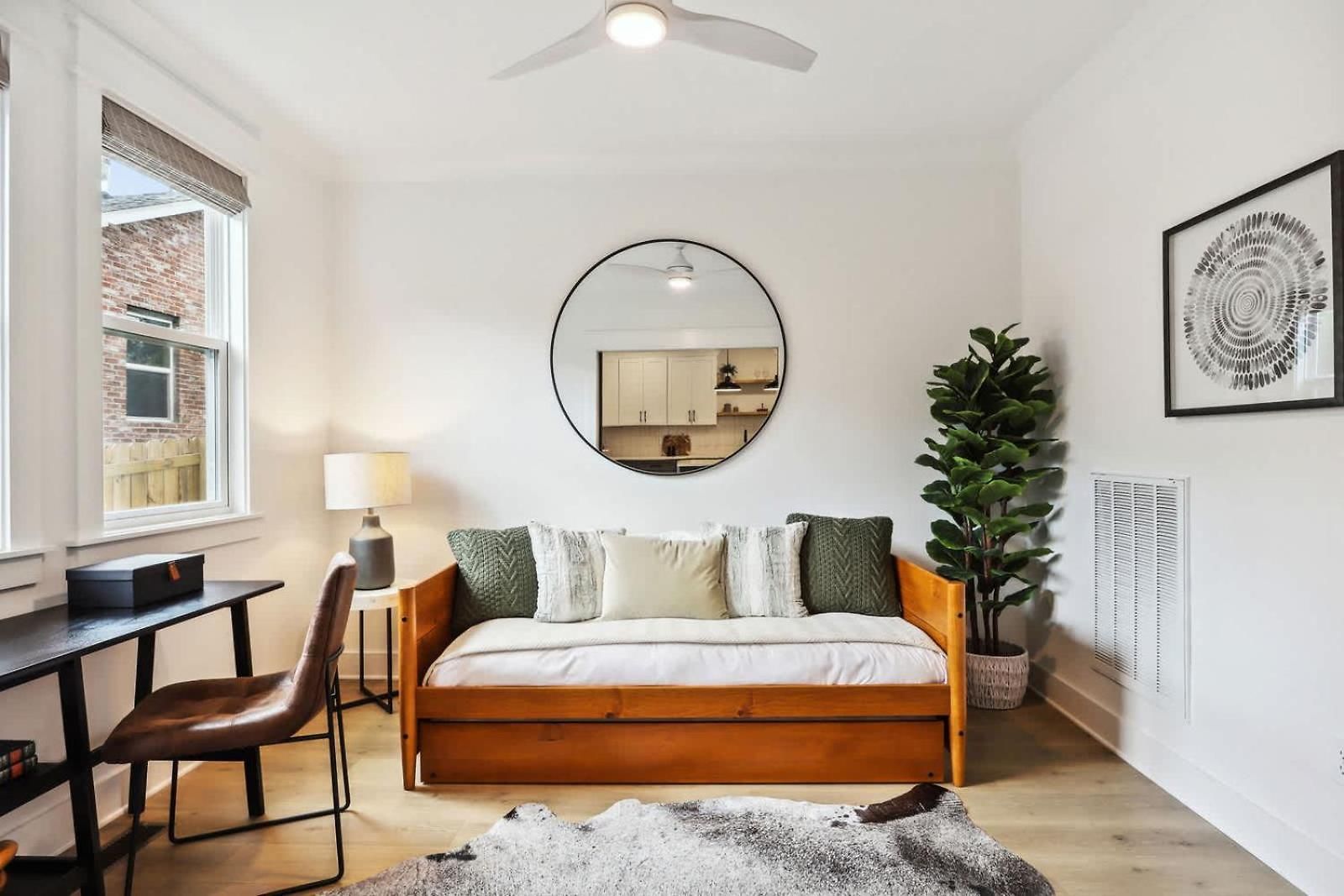 Modern Two Townhomes Close To Downtown *