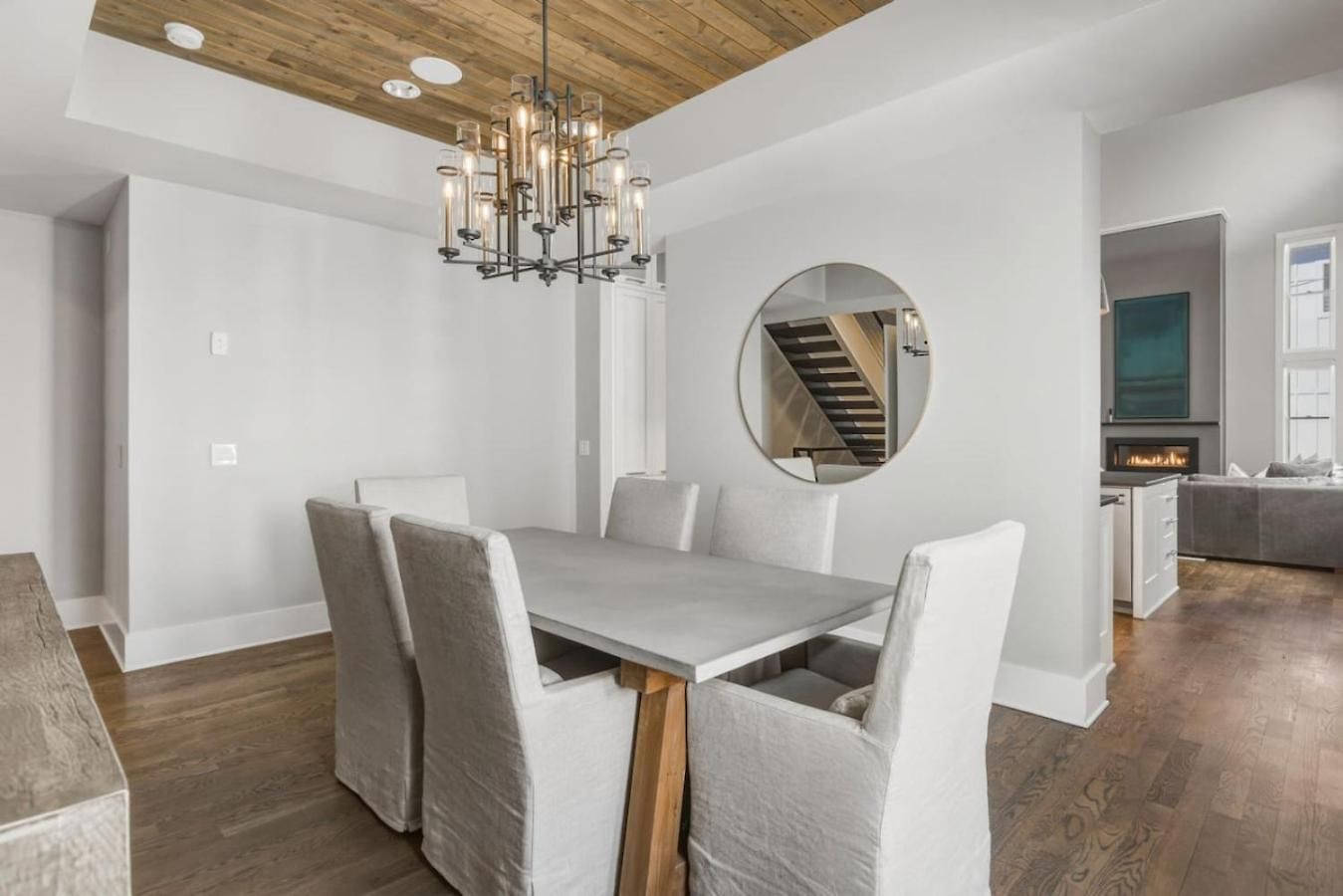 Germantown Stunner With A Skyline View Rooftop And Private Garage Holiday home