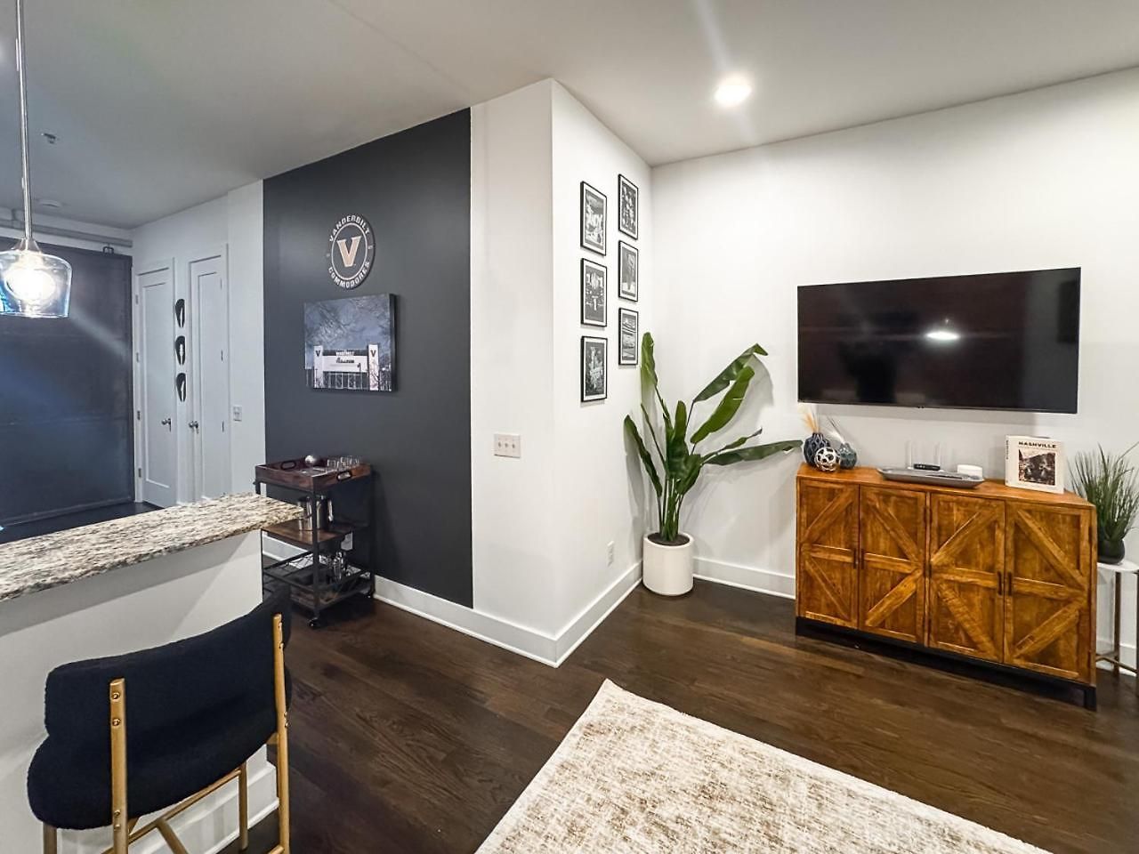 Walk To Vanderbilt From The Commodore Just 10 Min To Broadway Holiday home *
