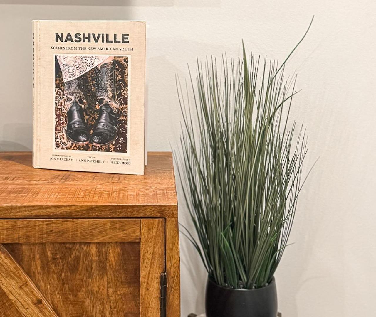 Walk To Vanderbilt From The Commodore Just 10 Min To Broadway * Nashville