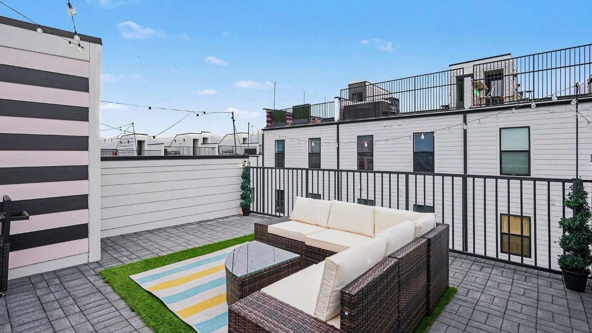 Holiday home Rooftop Rendezvous - Sleeps 12 Rooftop Near Dt *
