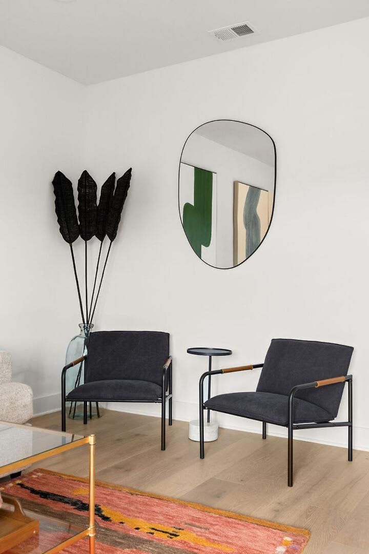 Modern Palette - Private Patio - Mins To Broadway Holiday home