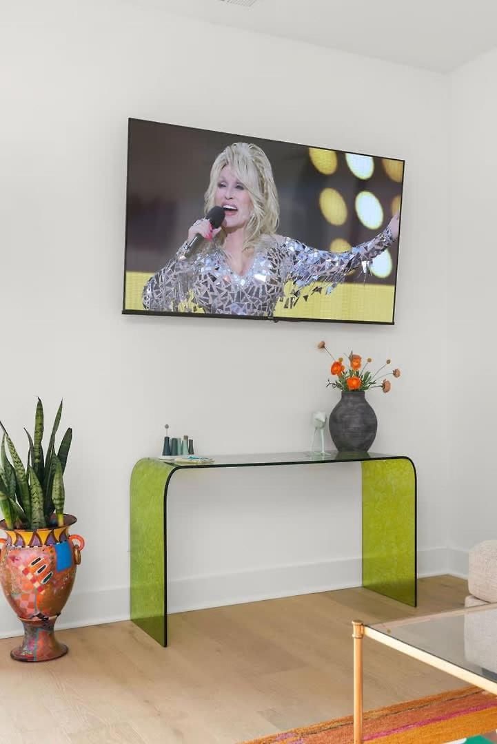 Modern Palette - Private Patio - Mins To Broadway