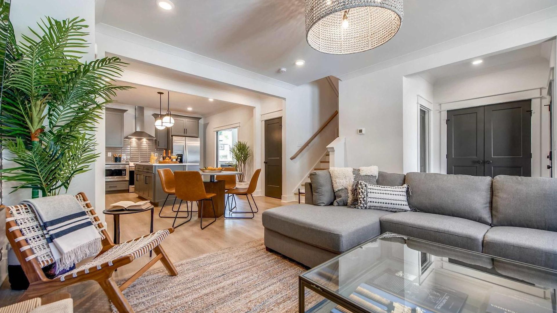 Modern Two Townhomes Close To Downtown Holiday home
