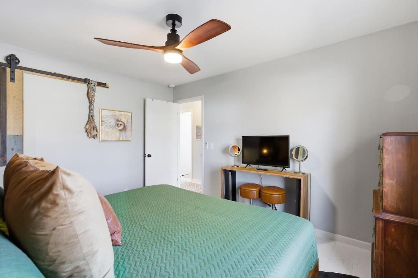 Amazing Backyard Only 2 Miles To Downtown With Sauna And Firepit Holiday home *