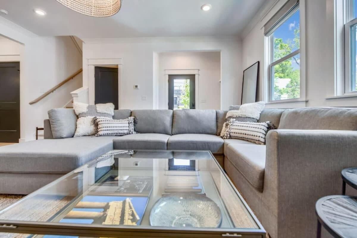 Three Luxury Townhomes Near Five Points Holiday home *