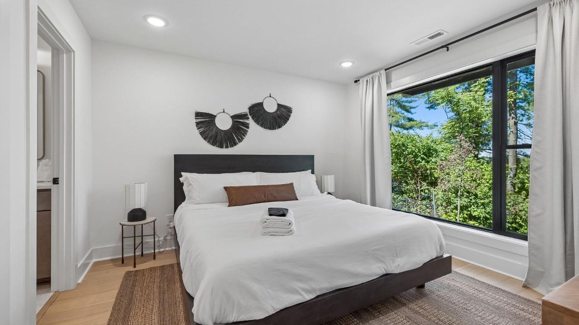 Holiday home Luxury Townhouse With Exclusive Rooftop Hot Tub