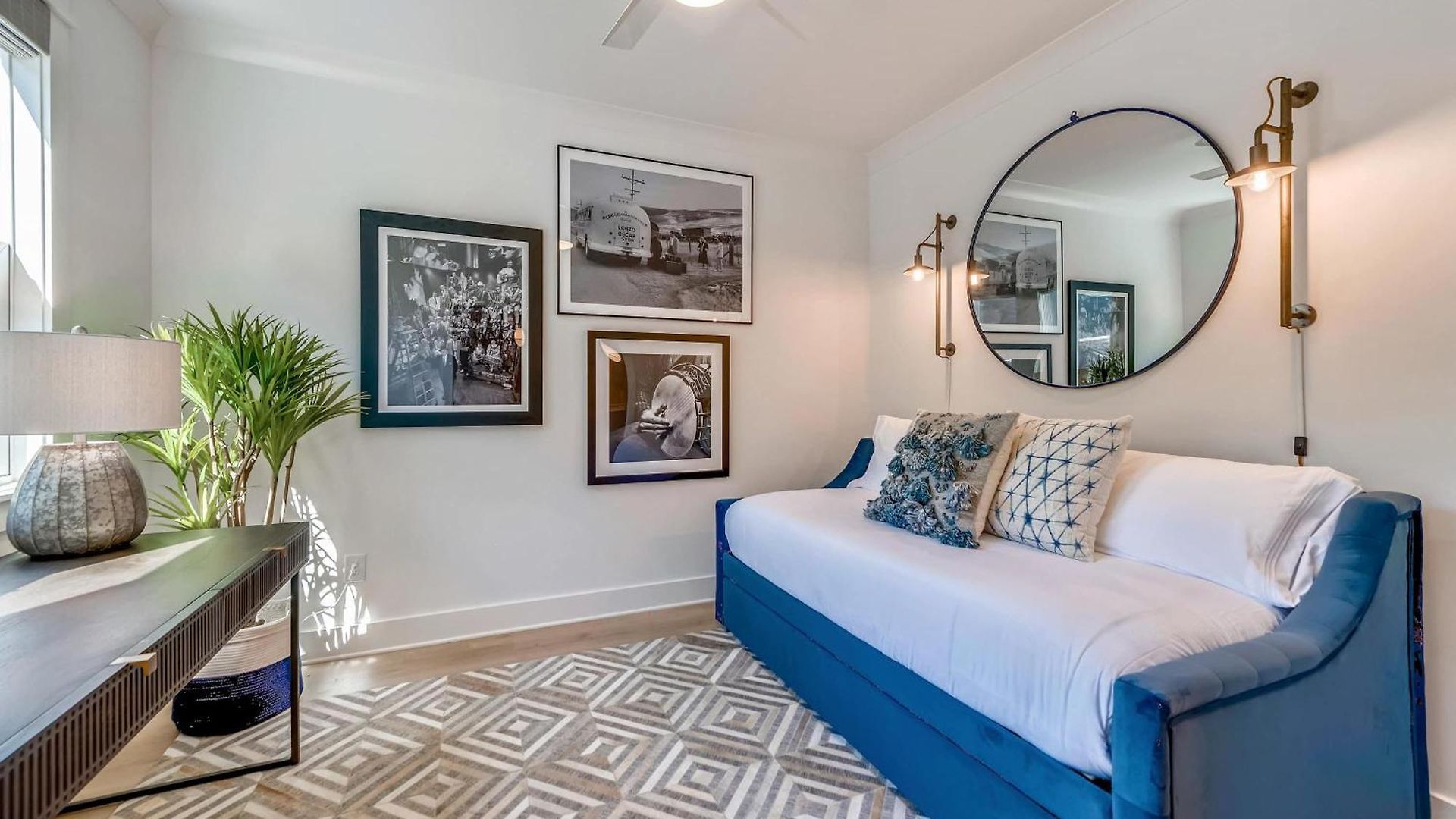 Holiday home Modern Two Townhomes Close To Downtown