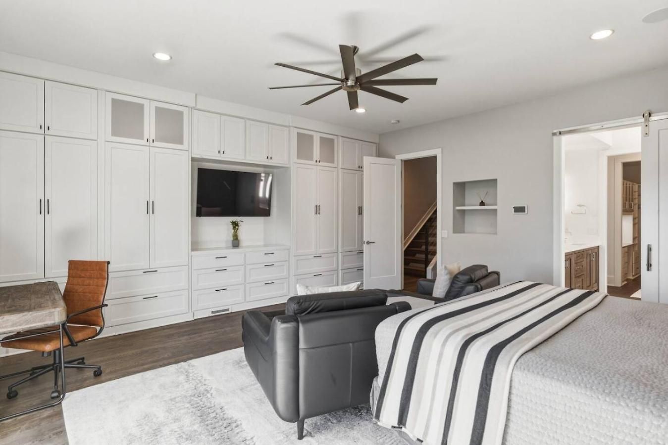 Germantown Stunner With A Skyline View Rooftop And Private Garage * Nashville
