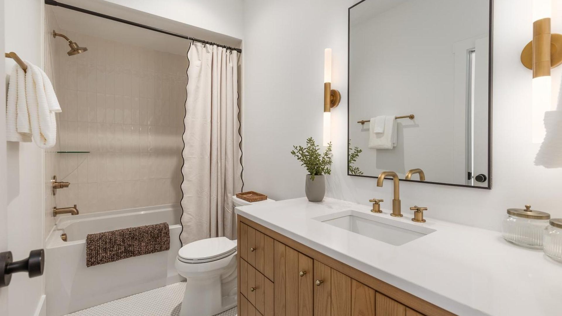 12 South With Rooftop Sauna And Wet Bar With 2 Car Garage Holiday home *