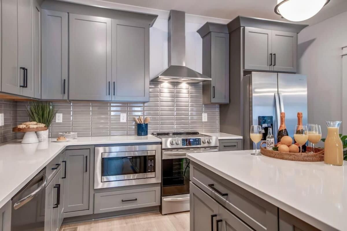 Three Luxury Townhomes Near Five Points Holiday home