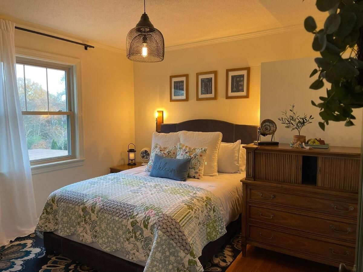 Charming In A Historic Quiet Haven Holiday home