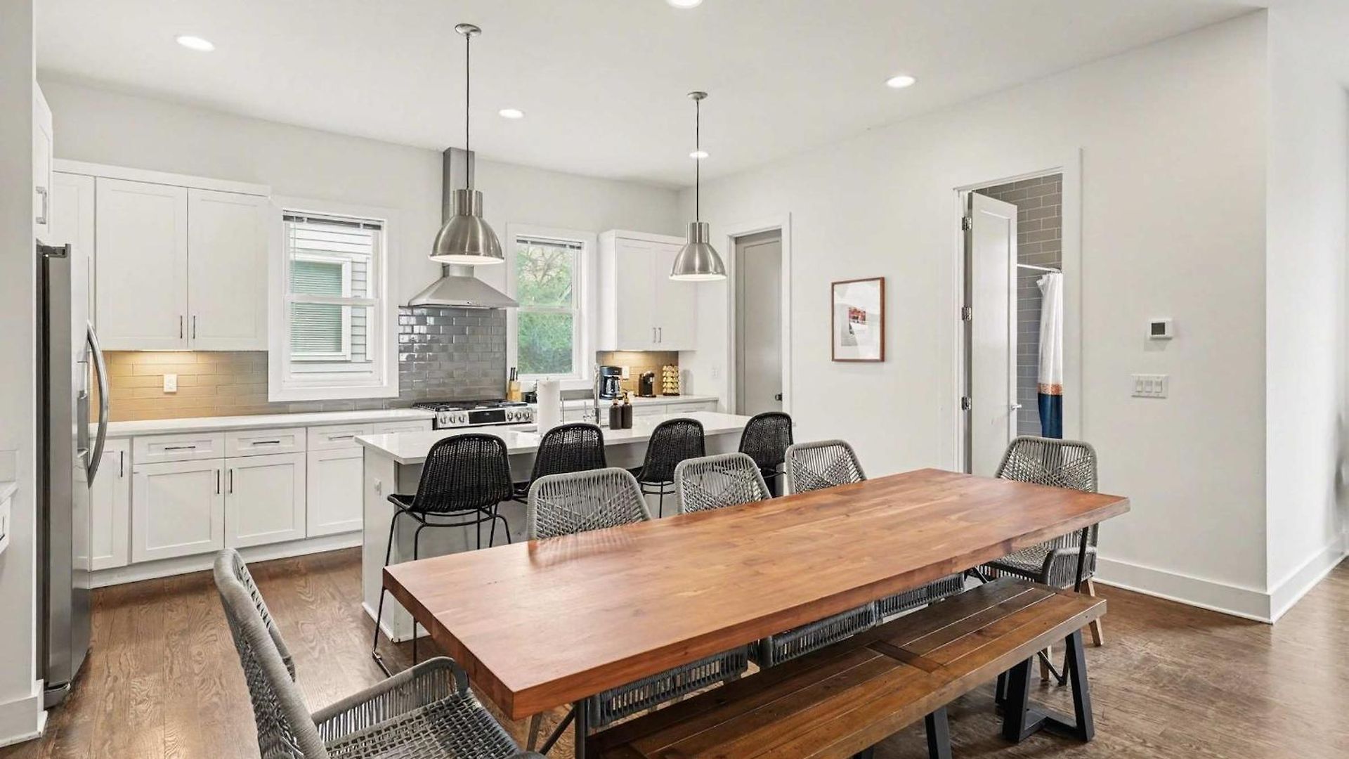 2 Modern Townhomes W Rooftop Views Near Broadway Nashville