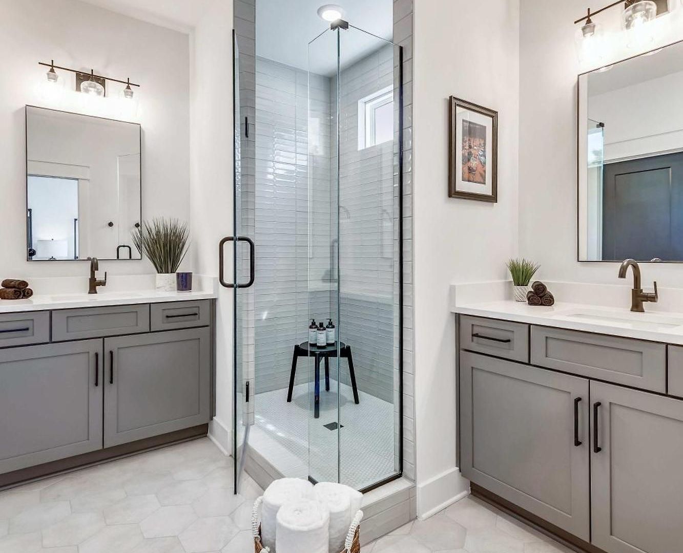 Modern Two Townhomes Close To Downtown *