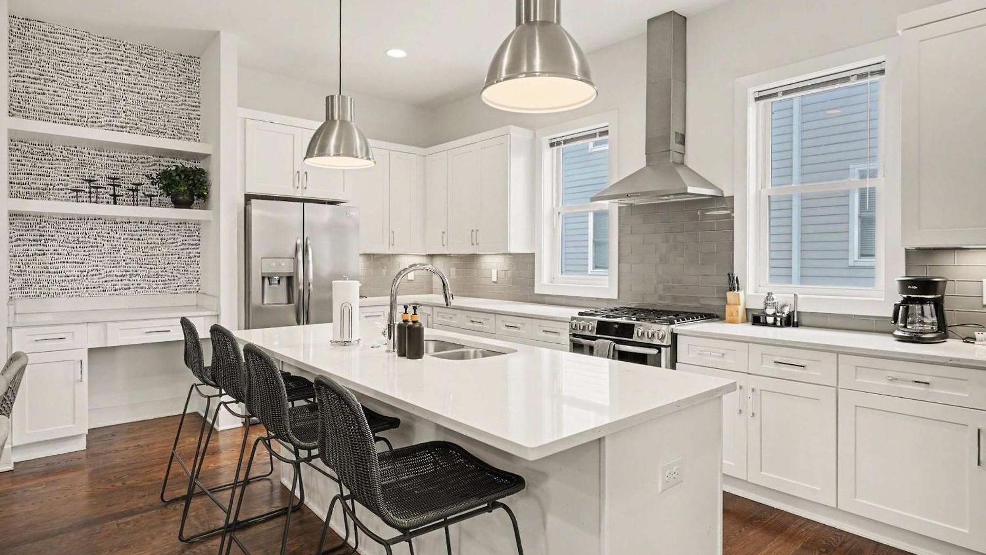 Holiday home 2 Stylish Townhomes W Rooftop Views Near Broadway Nashville