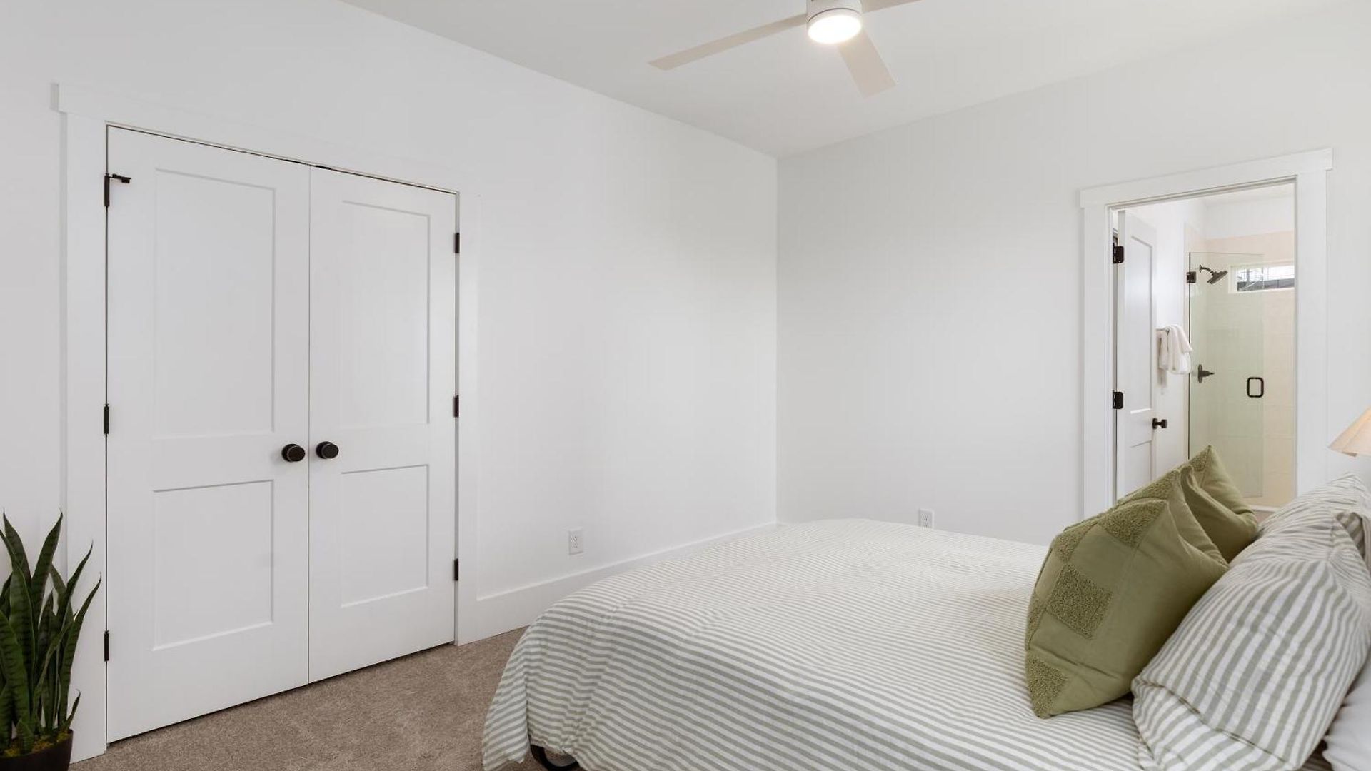 12 South With Rooftop Sauna And Wet Bar With 2 Car Garage Holiday home