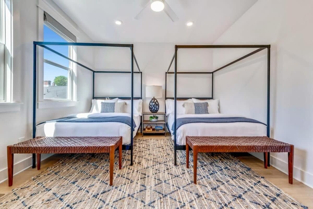 Holiday home Three Luxury Townhomes Near Five Points