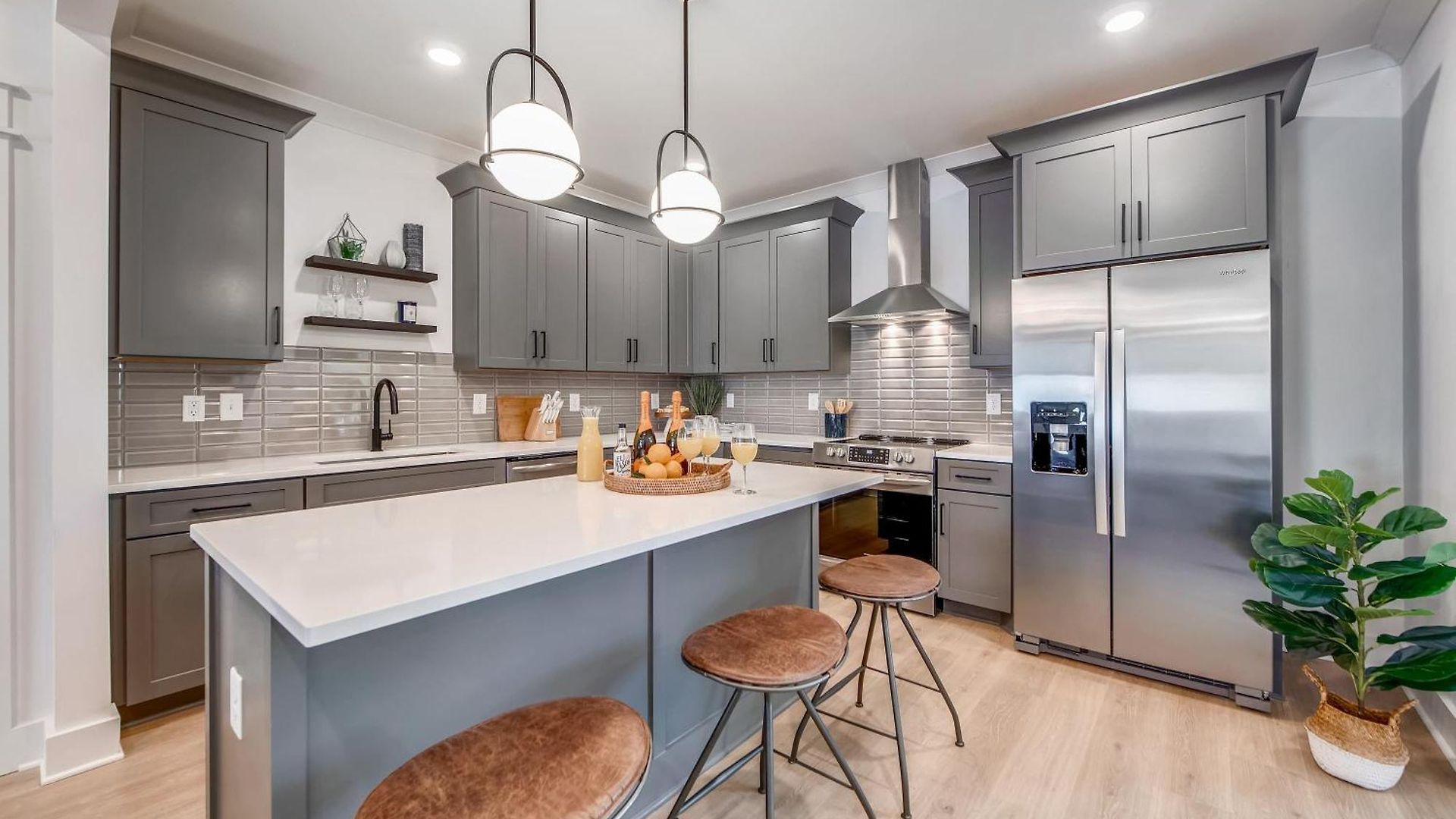 Modern Two Townhomes Close To Downtown * Nashville