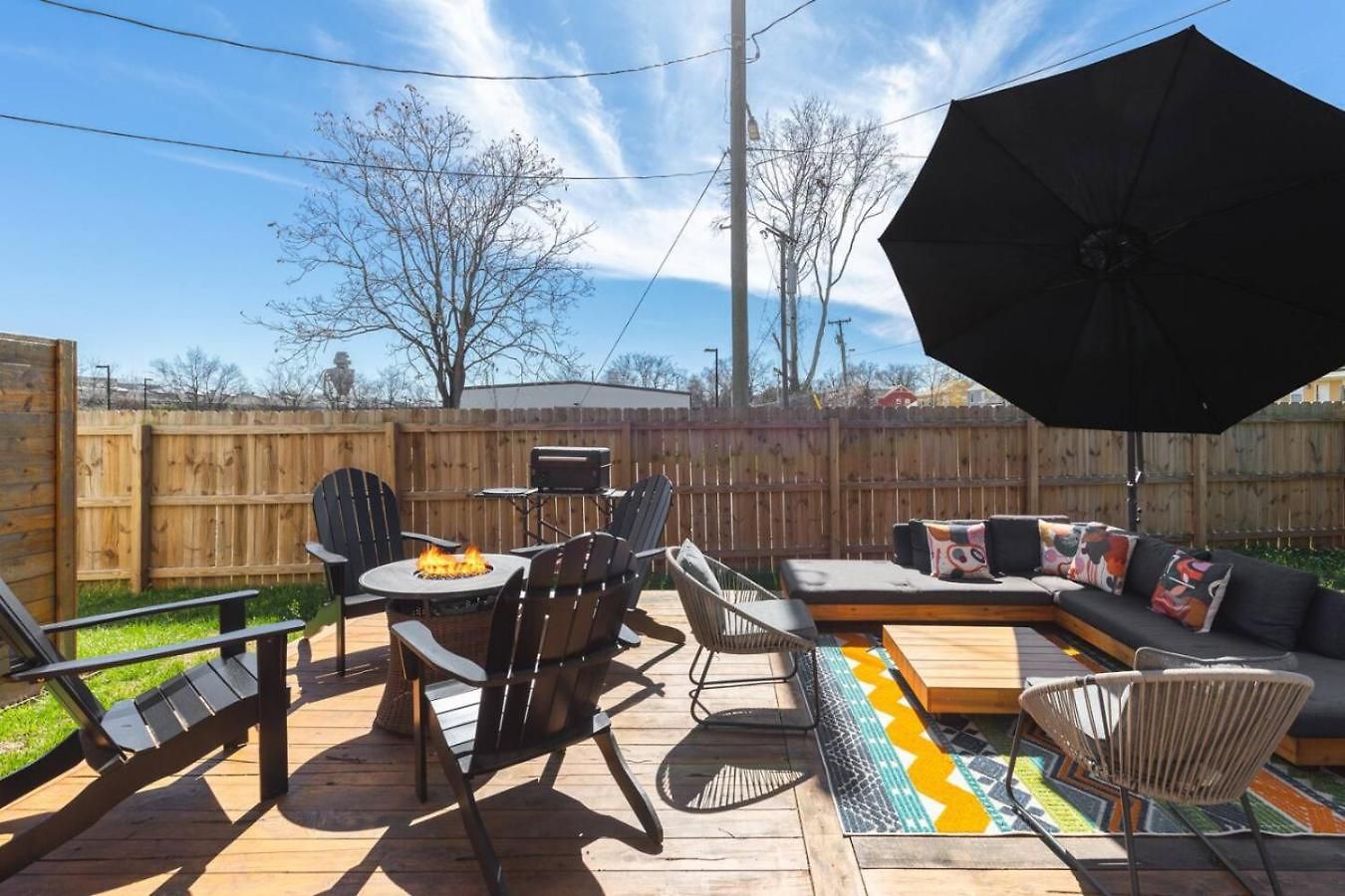 Holiday home Amazing Backyard Only 2 Miles To Downtown With Sauna And Firepit *