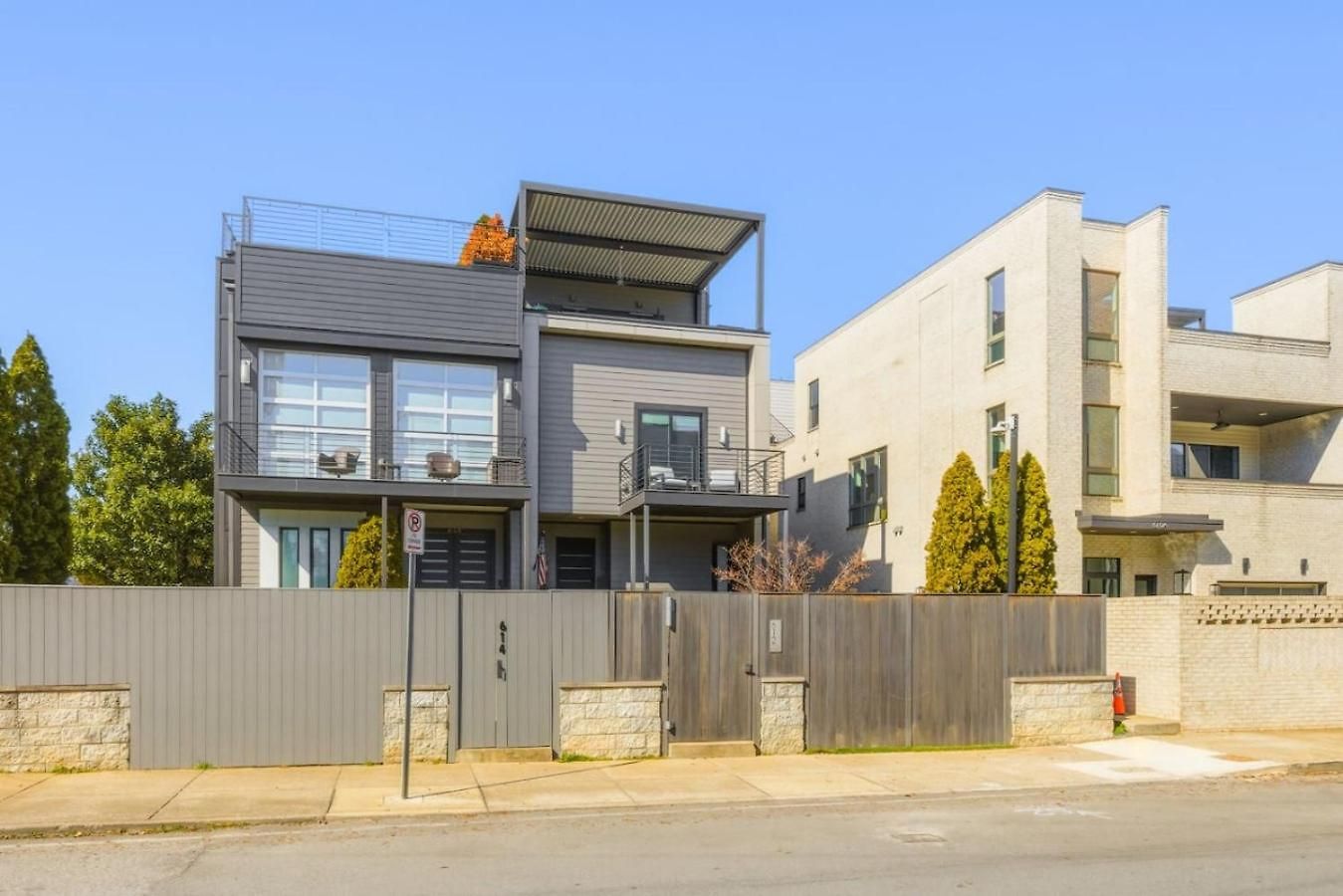 Germantown Stunner With A Skyline View Rooftop And Private Garage Holiday home *