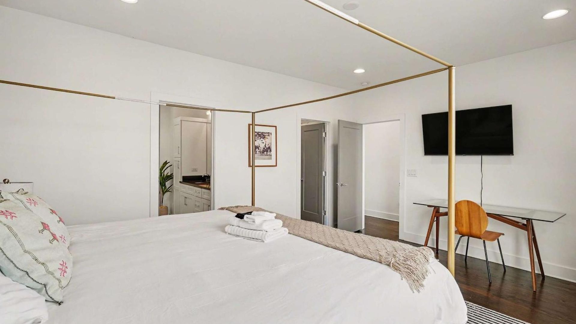 2 Modern Townhomes W Rooftop Views Near Broadway Holiday home *