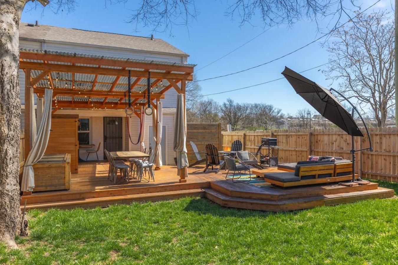 Amazing Backyard Only 2 Miles To Downtown With Sauna And Firepit Nashville
