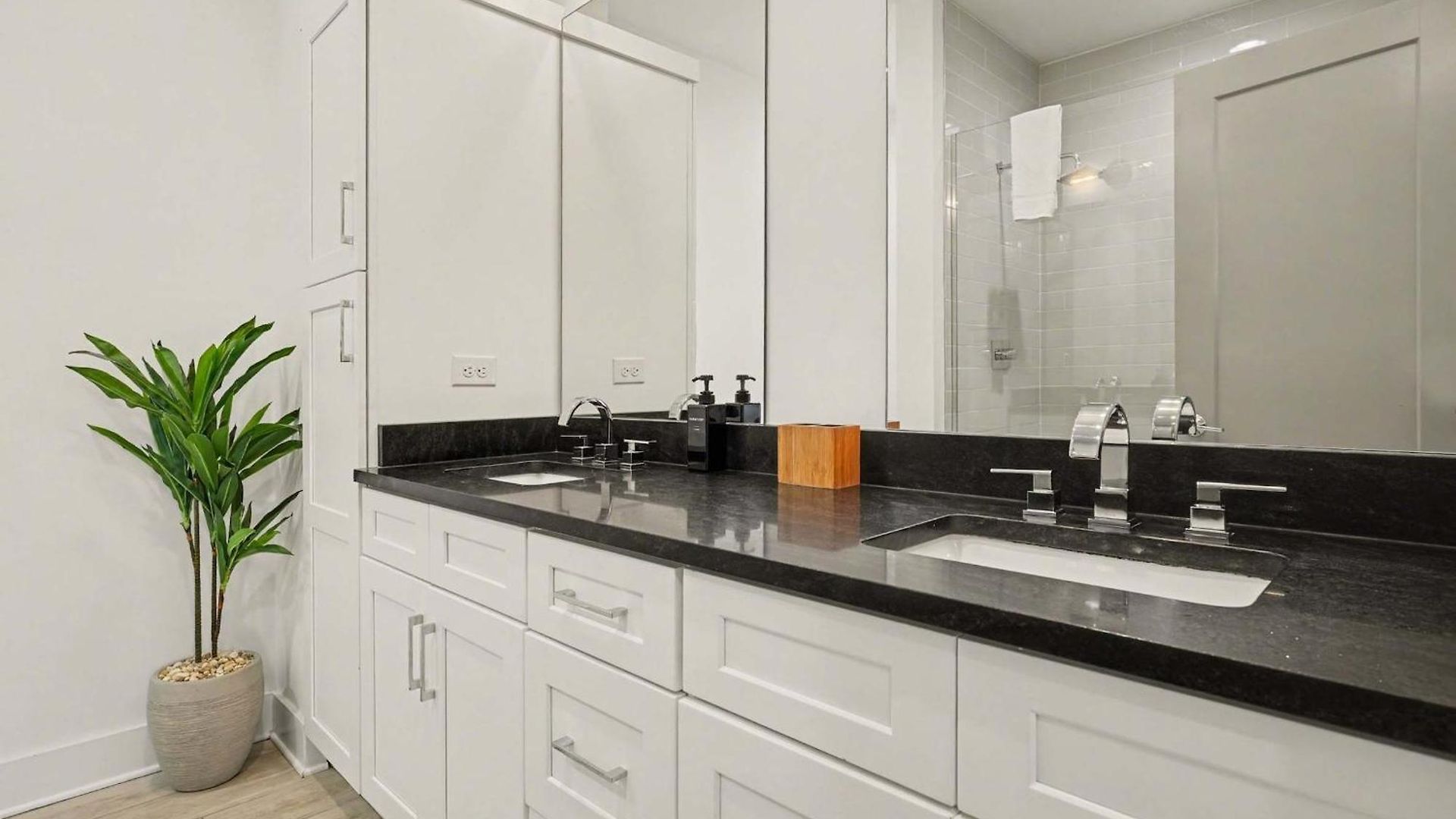 2 Stylish Townhomes W Rooftop Views Near Broadway * Nashville