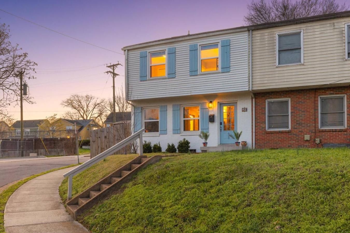 Amazing Backyard Only 2 Miles To Downtown With Sauna And Firepit Nashville