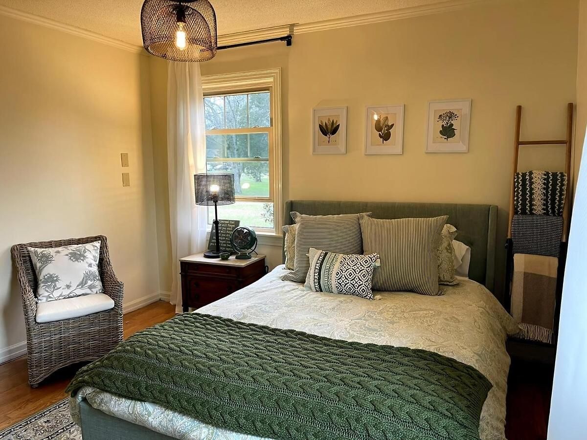 Charming In A Historic Quiet Haven Holiday home