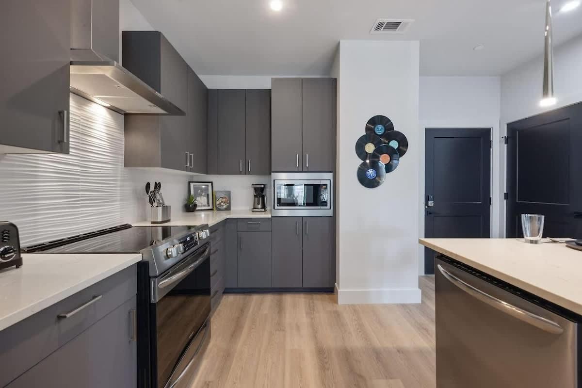 Holiday home Musica - 3 Units - Pool & Gym - Heart Of Midtown Nashville