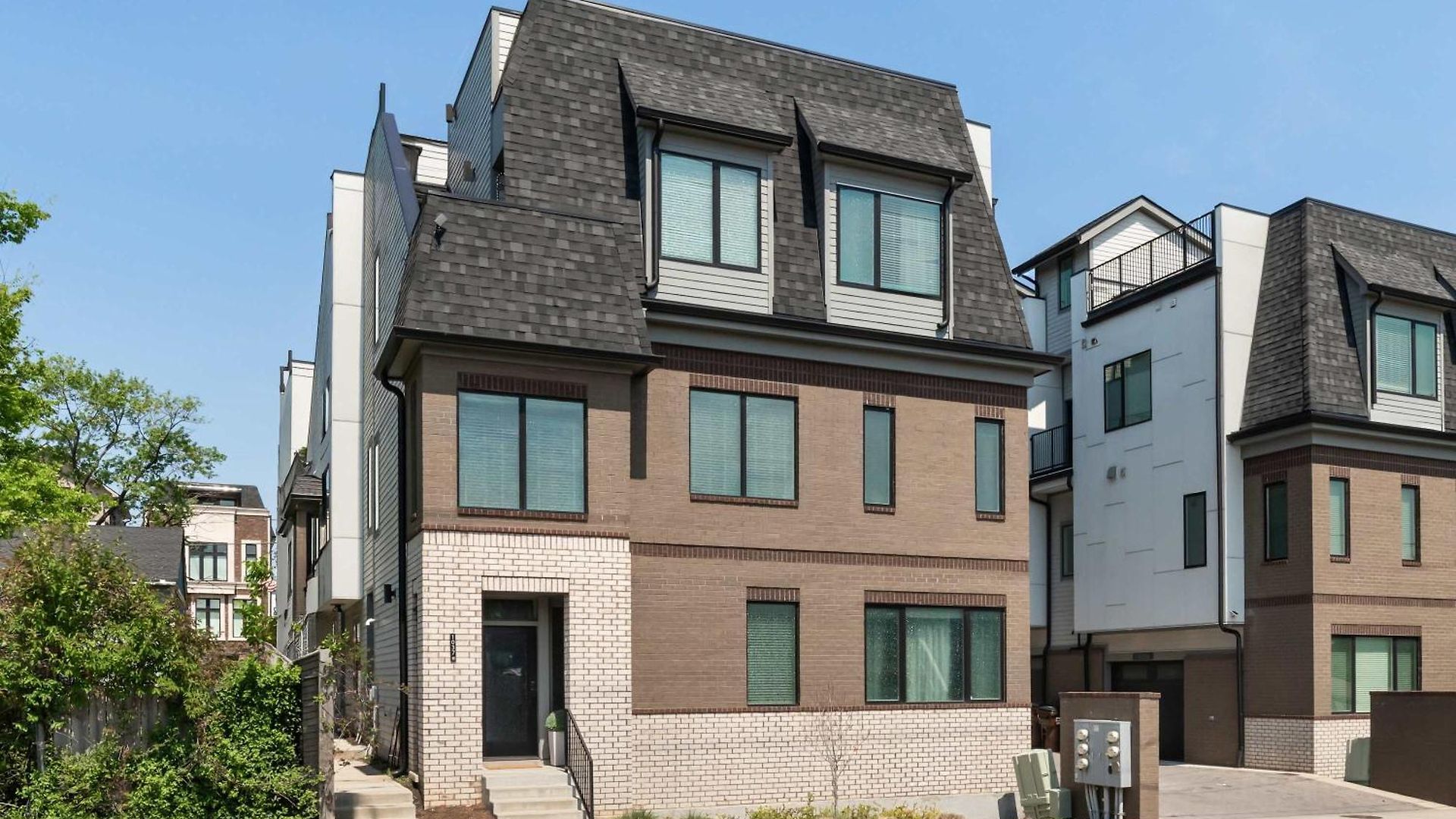 The Wild Rose House - Brand New - Skyline Views *