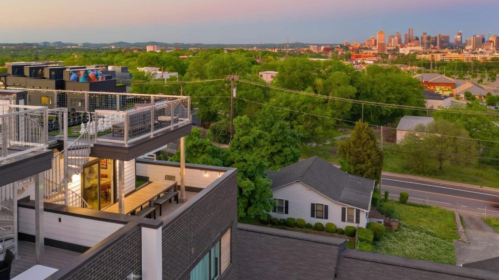 Holiday home Luxury Retreat - Double Rooftop Deck & Game Nashville