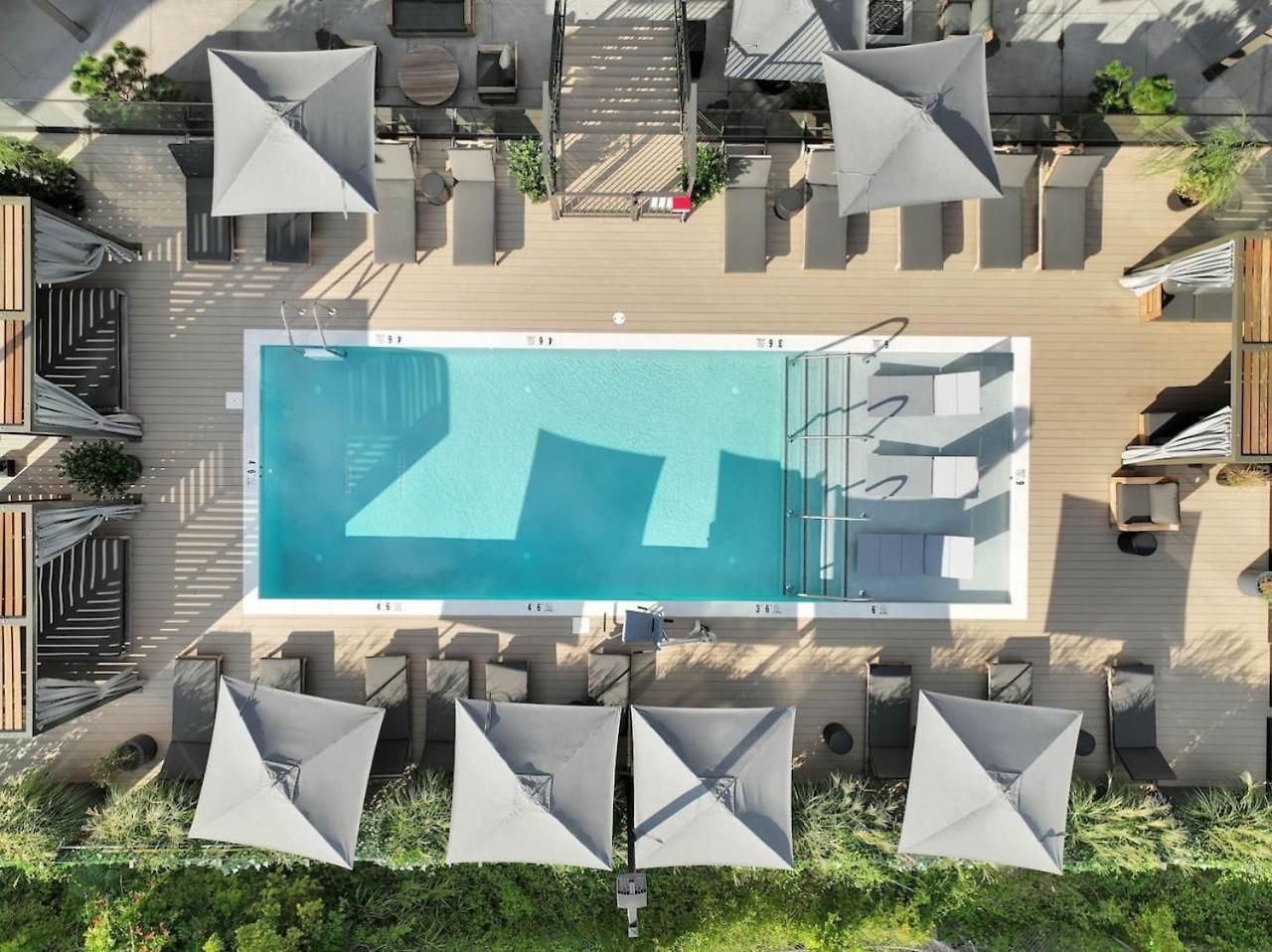 Holiday home Walk To Broadway From The Hidden Gem With Pool Gym And