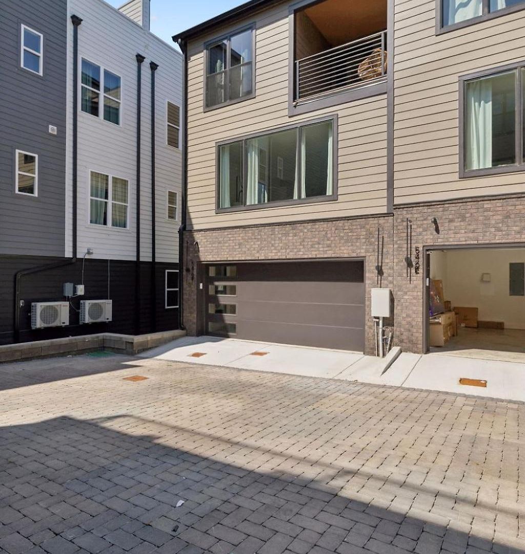 Luxury Townhouse With Exclusive Rooftop Hot Tub Holiday home *
