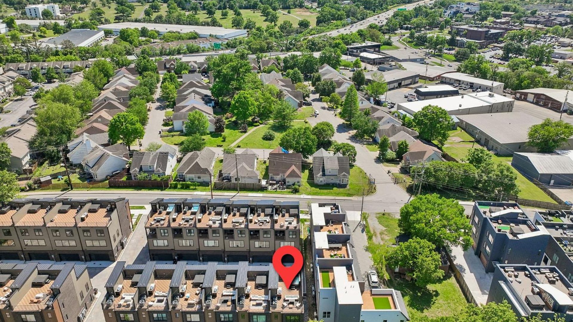 Luxury Townhouse With Exclusive Rooftop Hot Tub *