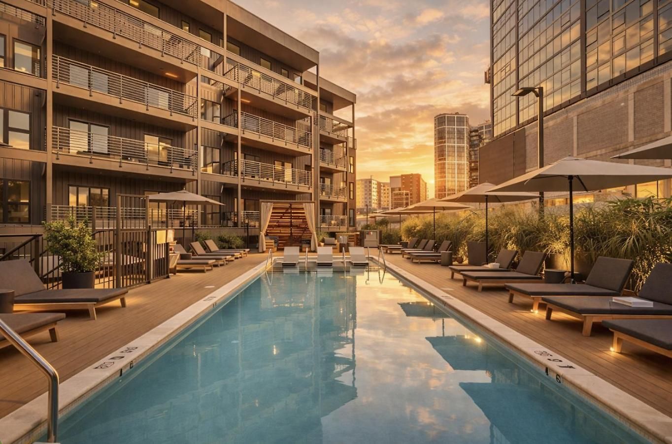 Walk To Broadway From The Hidden Gem With Pool Gym And