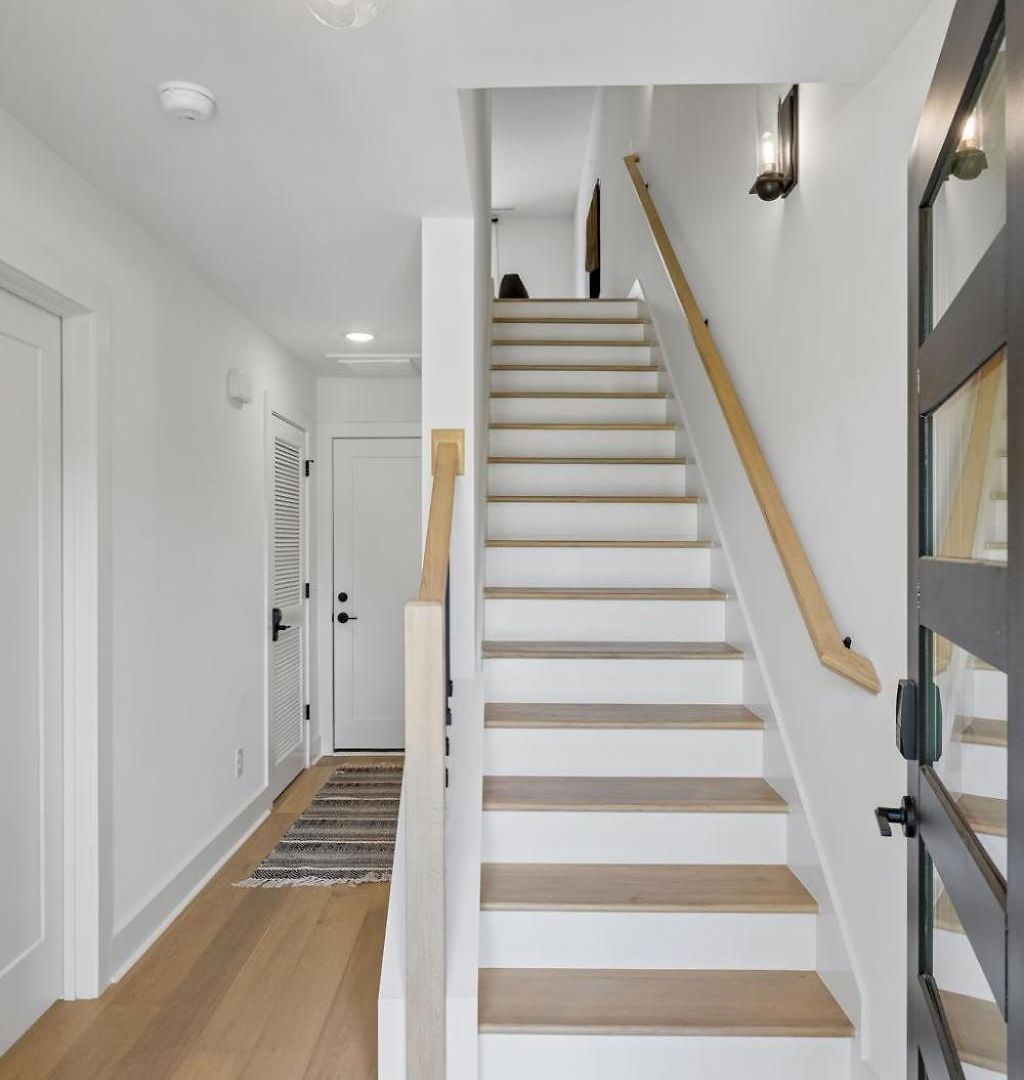 Elegant Townhome Rooftop Hot Tub & Fireplace Holiday home *