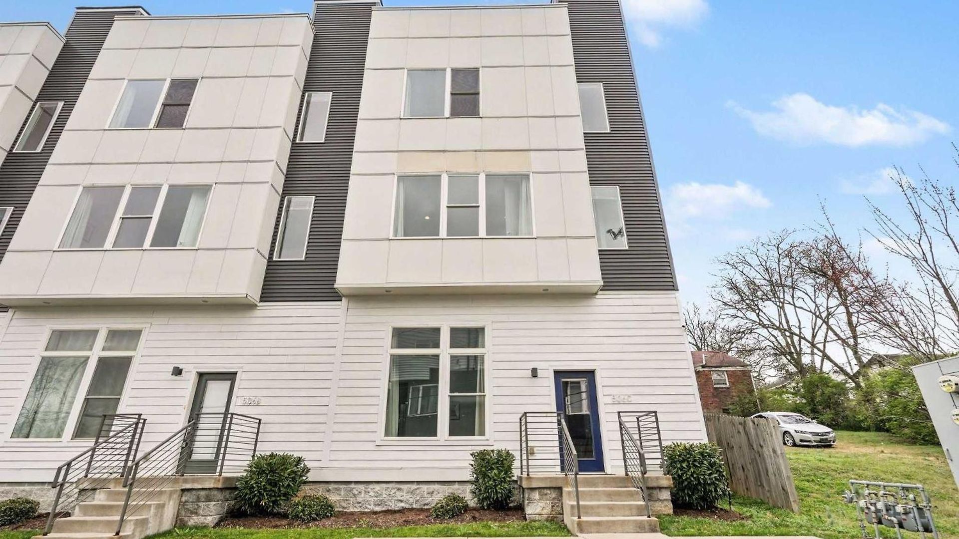 Chic Townhome X3 W Rooftop Views Near Broadway