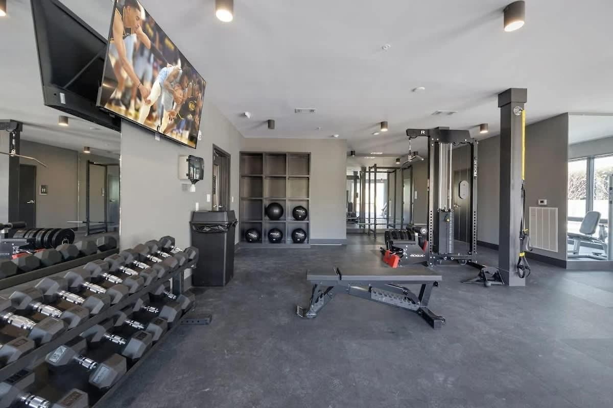 Holiday home Musica - 3 Units - Pool & Gym - Heart Of Midtown