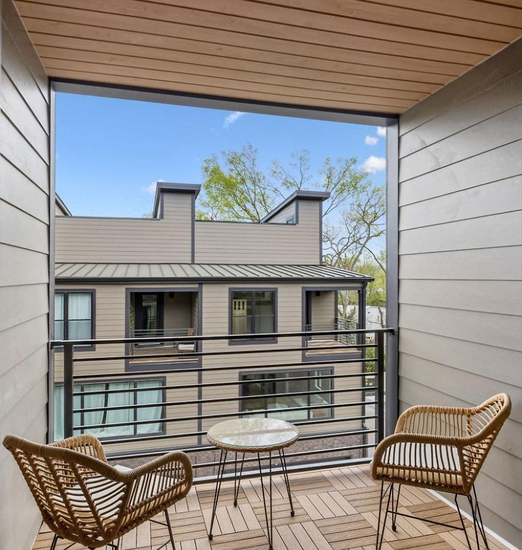 Elegant Townhome Rooftop Hot Tub & Fireplace Holiday home Nashville