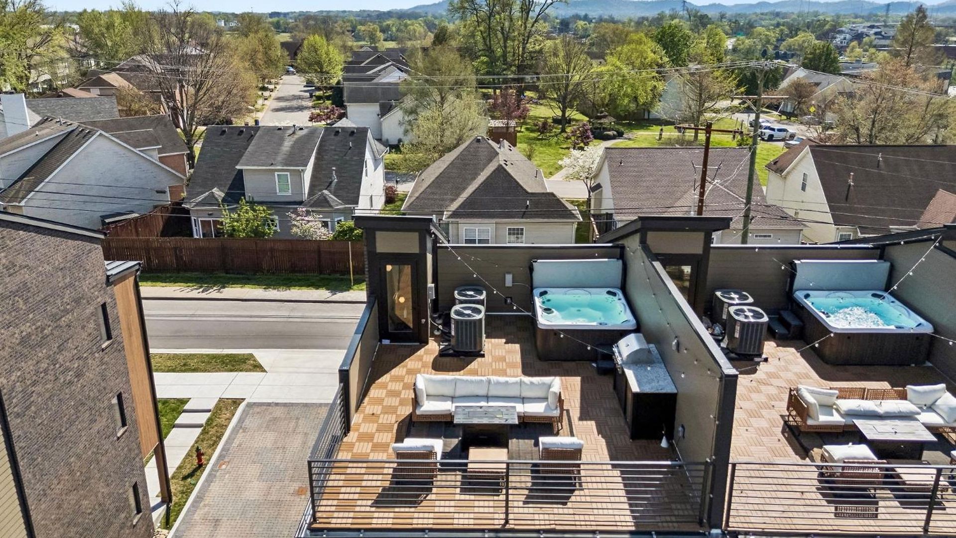 Holiday home Stylish 3-story Townhome Hot Tub & Fireplace Nashville