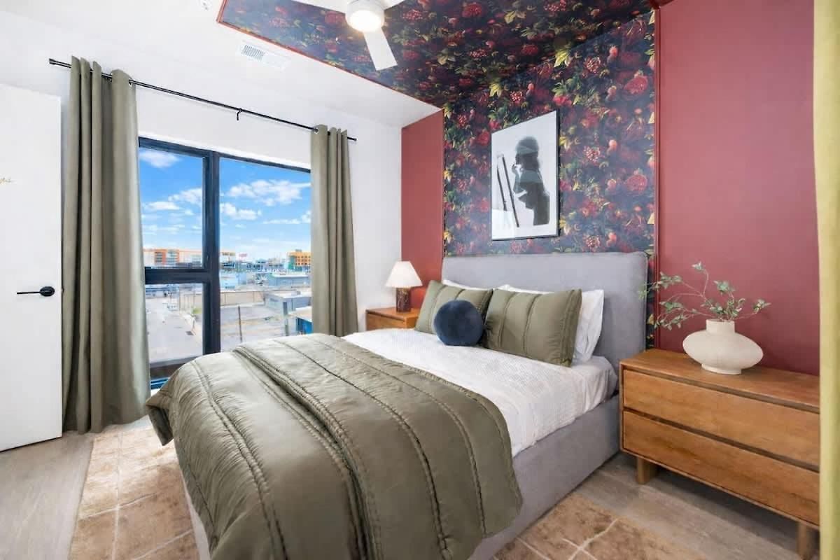 Hyve-anthem-private Balconies-walk To Broadway Nashville