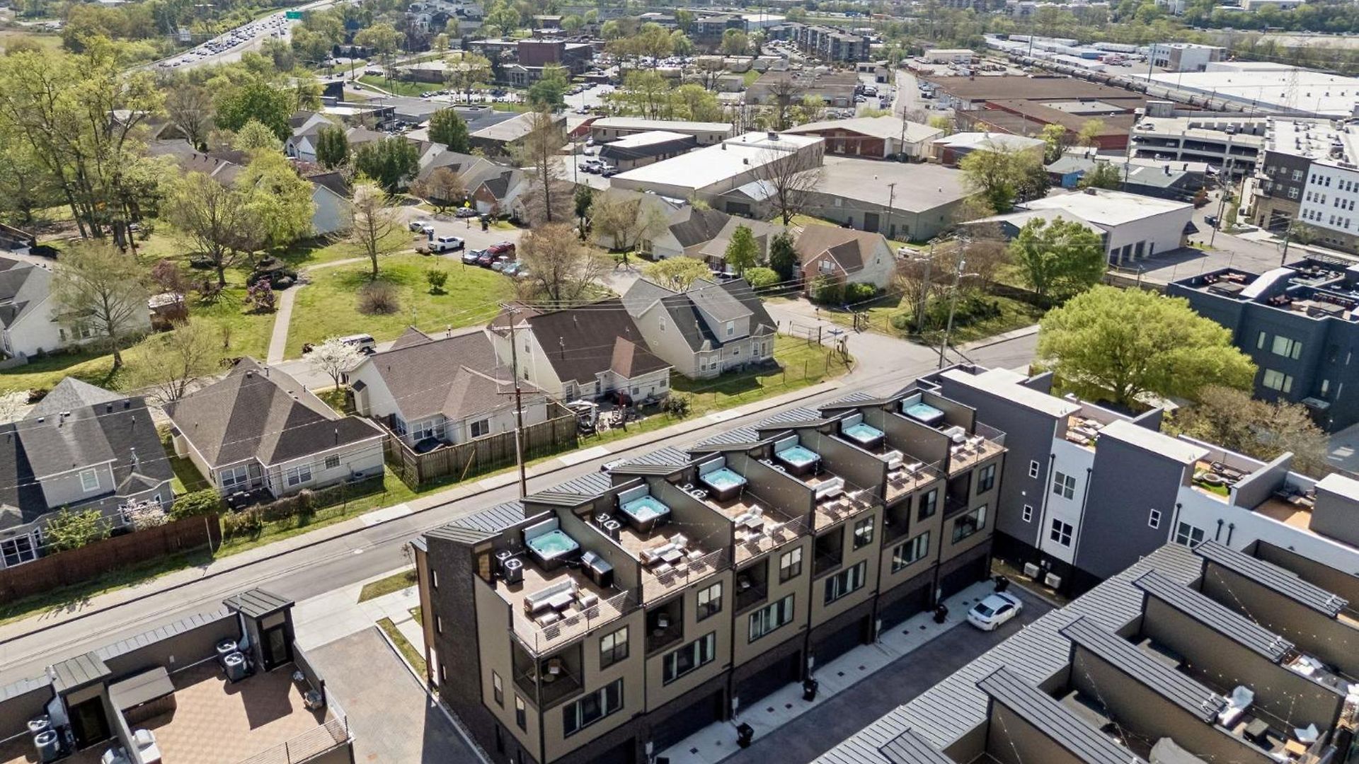 Holiday home Elegant Townhome Rooftop Hot Tub & Fireplace Nashville